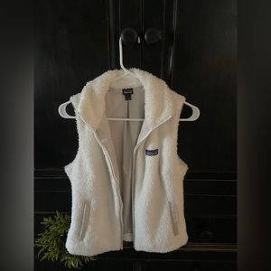 Used womens medium patagonia vest.